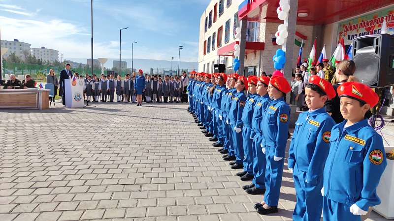 Торжественная церемония посвящения в кадеты 