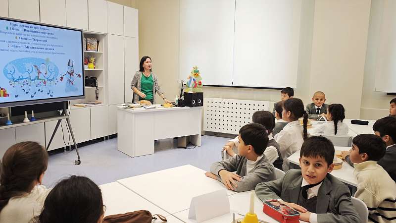 Новогодняя викторина между параллелями 4-х классов