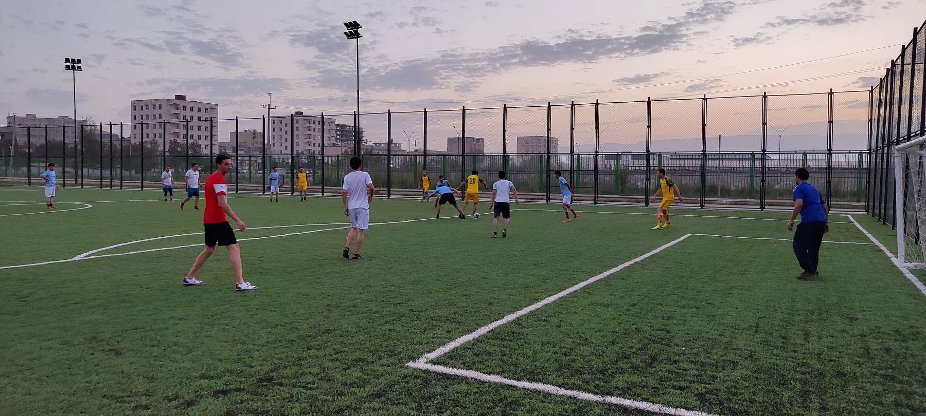 Россия узбекистан футбол. Урок начался в 8ч. Матч по футболу между 4 классами начался. Матч по футболу между 4 классами начался. Футбол россии.